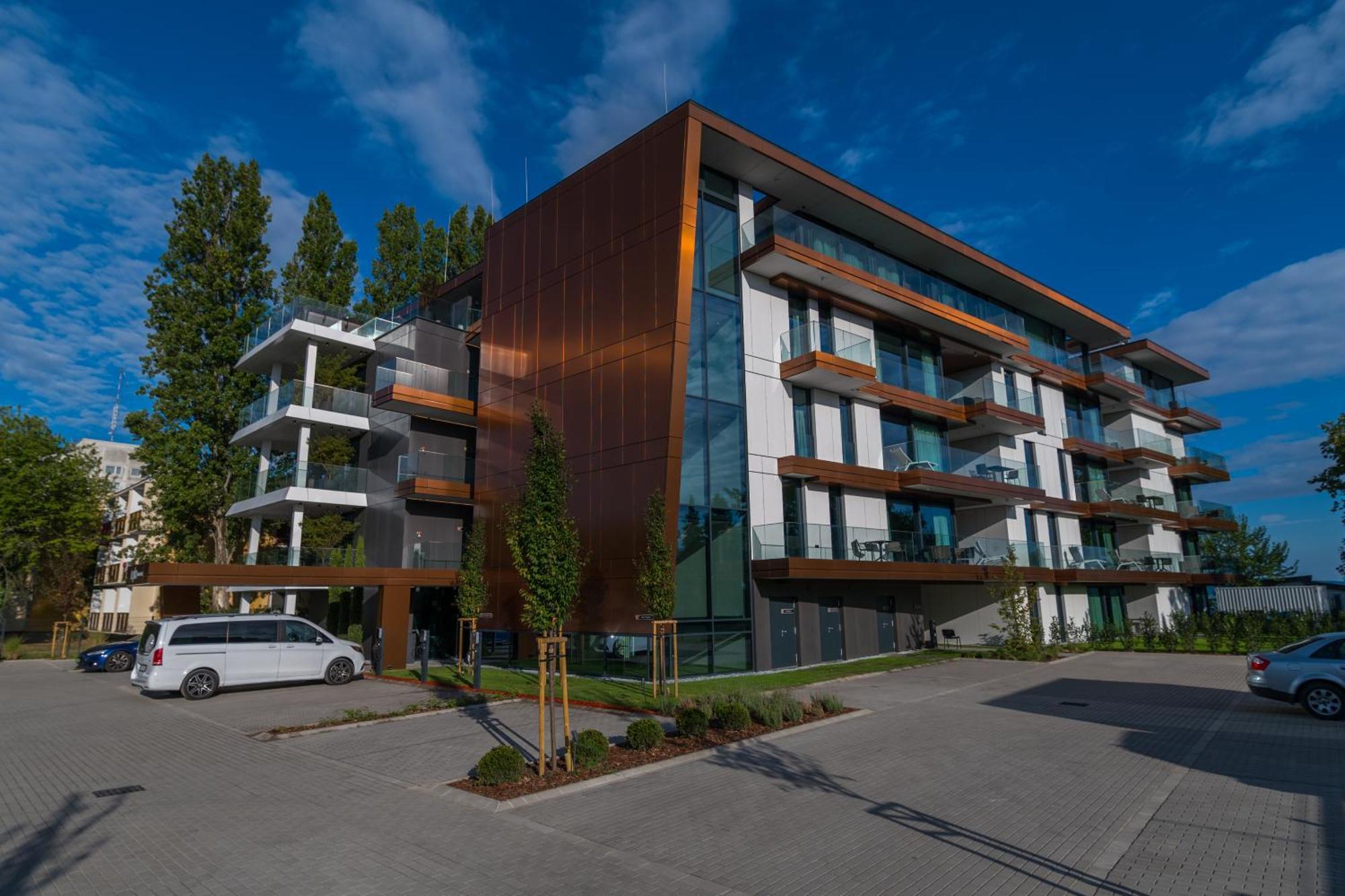 Bj81 Suite Hotel Siófok Exterior foto