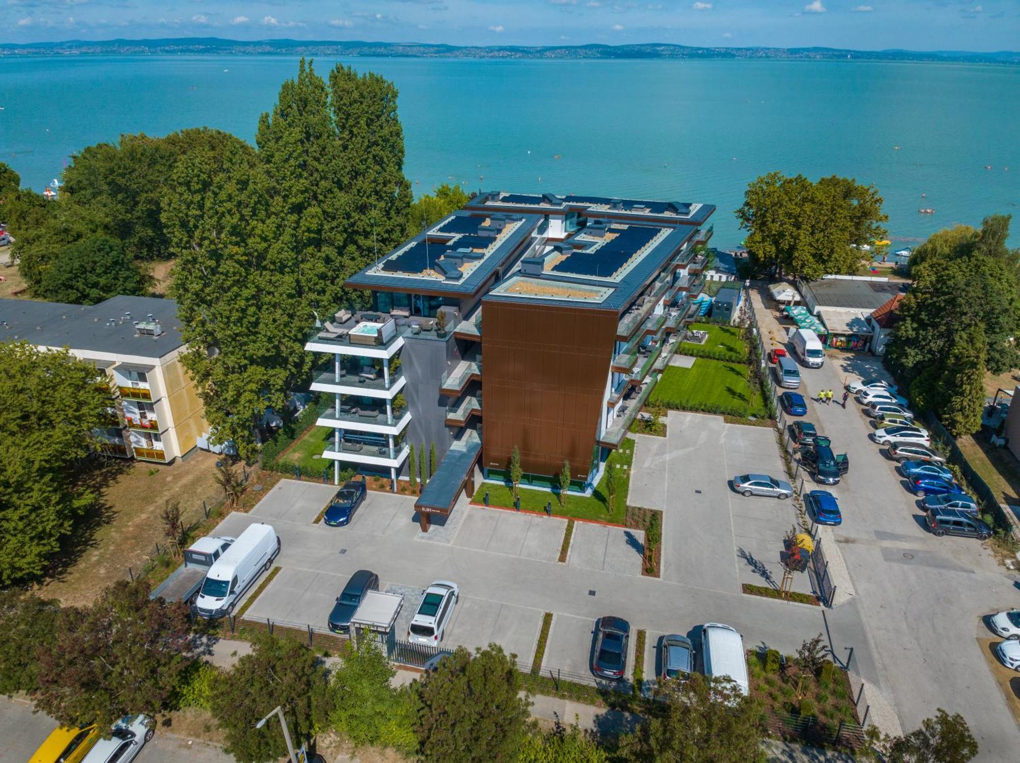 Bj81 Suite Hotel Siófok Exterior foto